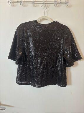 NWT H&M Black Sequin Cropped Tee